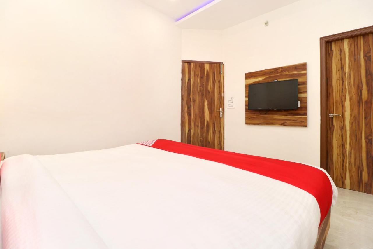 Hotel D Plaza Zirakpur Exteriér fotografie