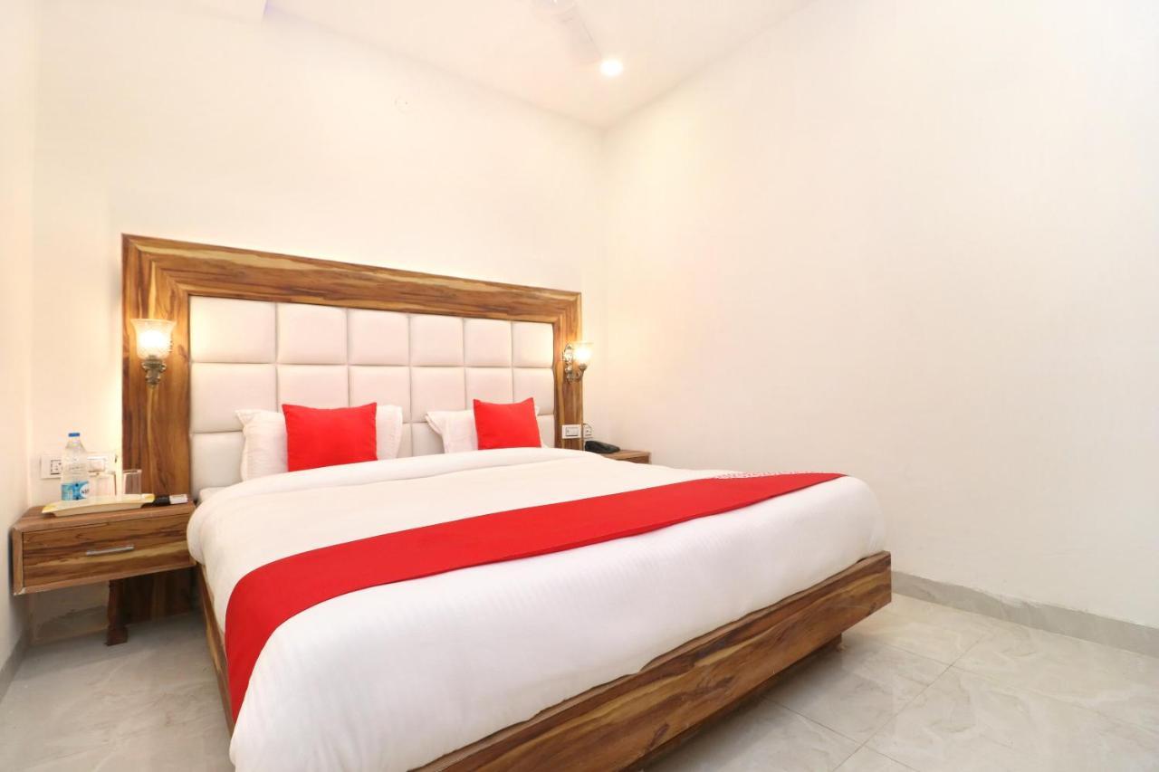 Hotel D Plaza Zirakpur Exteriér fotografie
