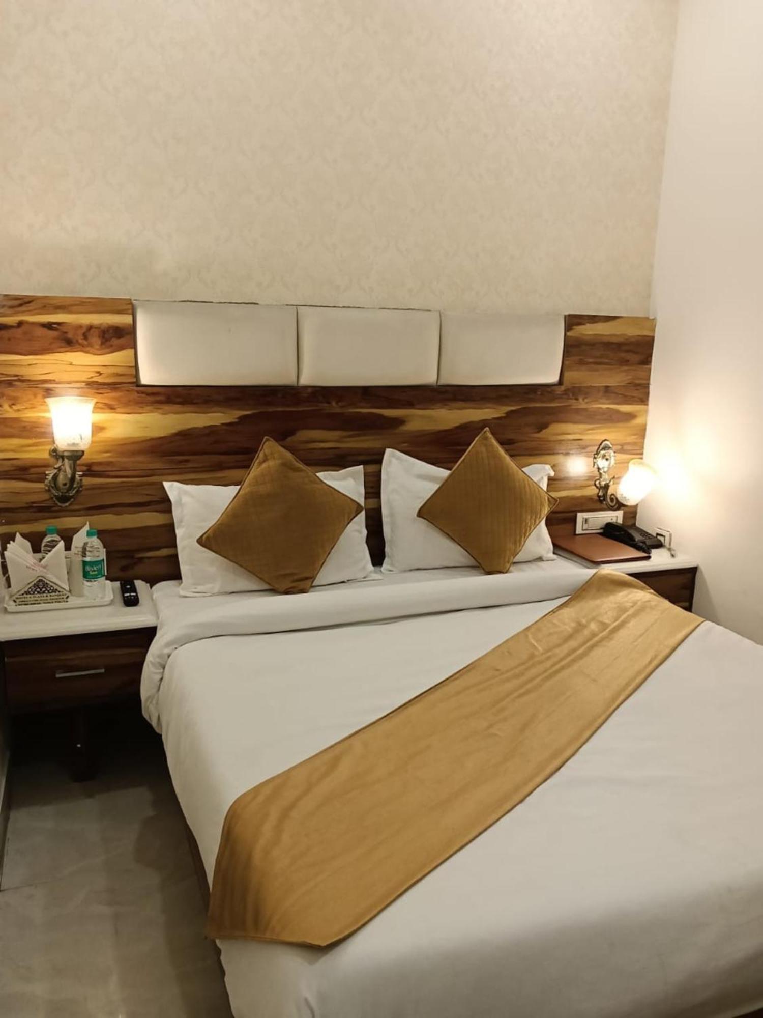Hotel D Plaza Zirakpur Exteriér fotografie