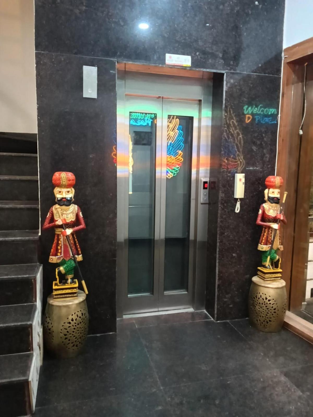 Hotel D Plaza Zirakpur Exteriér fotografie
